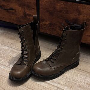 Women’s Brown Lace-Up Boots